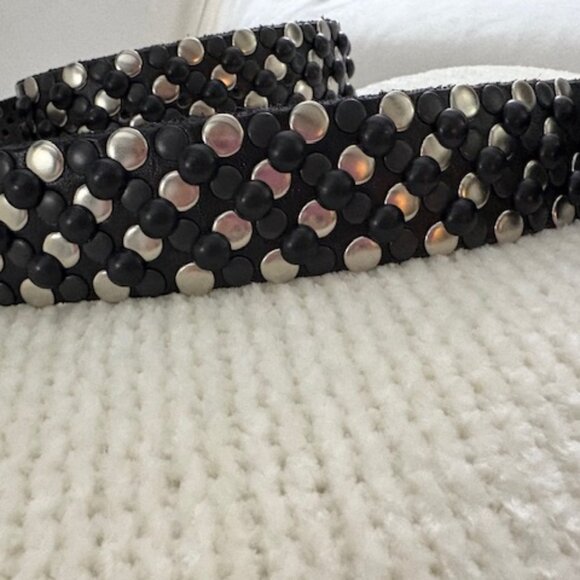 Leather studded belt - Picture 1 of 5